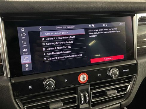 Certified 2025 Porsche Macan image 79