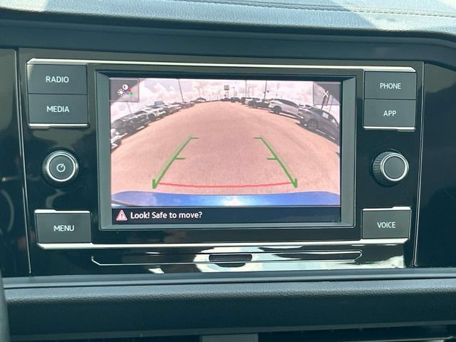 Used 2024 Volkswagen Jetta SE FWD image 30
