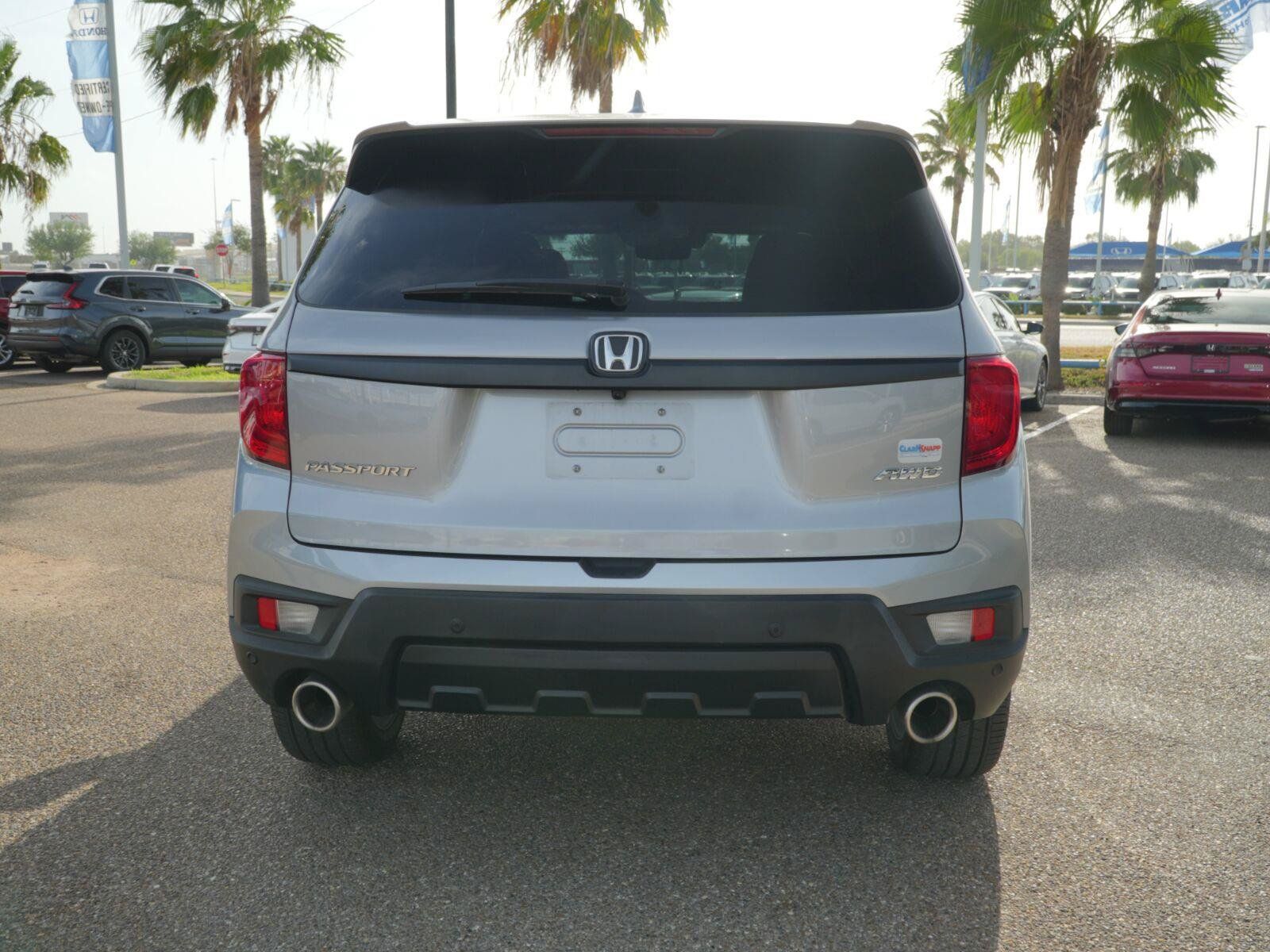 Used 2023 Honda Passport EX-L image 11