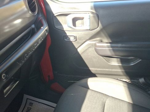 Certified 2021 Jeep Wrangler Unlimited Sport image 31