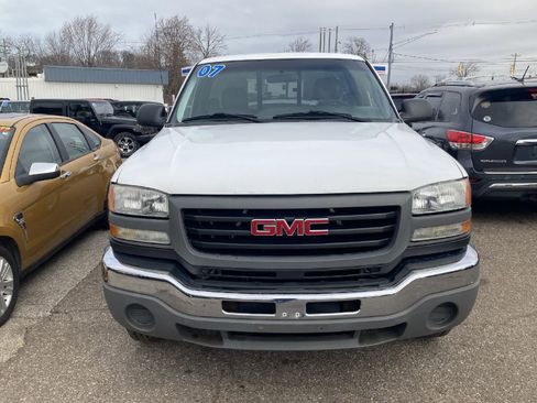 Used 2007 GMC Sierra 2500 W/T w/ Snow Plow Prep Package image 3