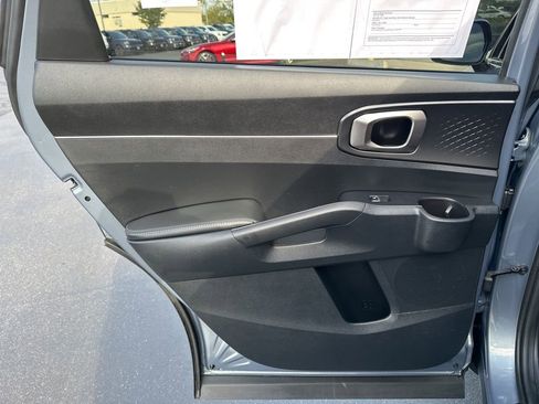 Used 2025 Kia Sorento S w/ Panoramic Sunroof Package image 19