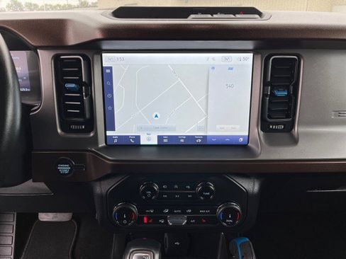 Used 2022 Ford Bronco Outer Banks image 17