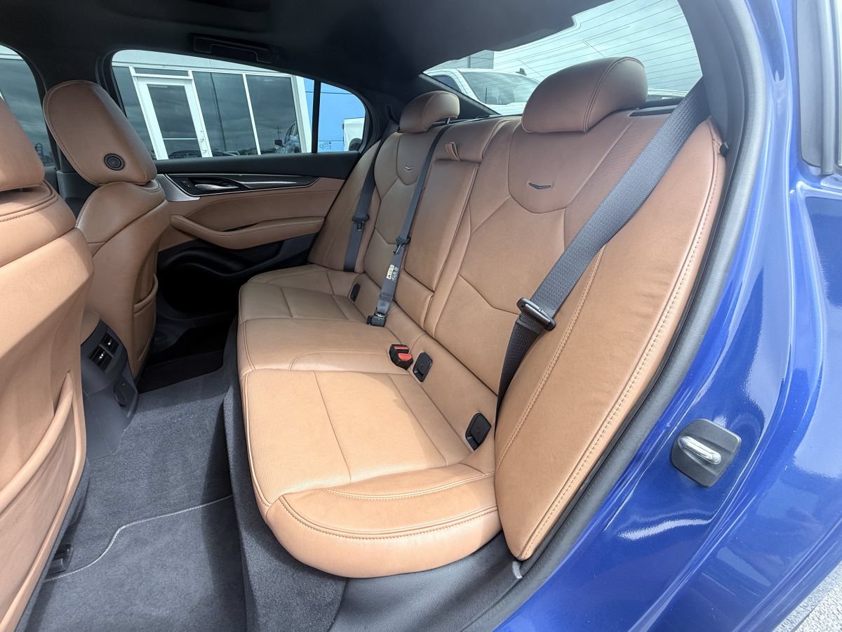 Used 2021 Cadillac CT5 V w/ Platinum Package RWD image 16