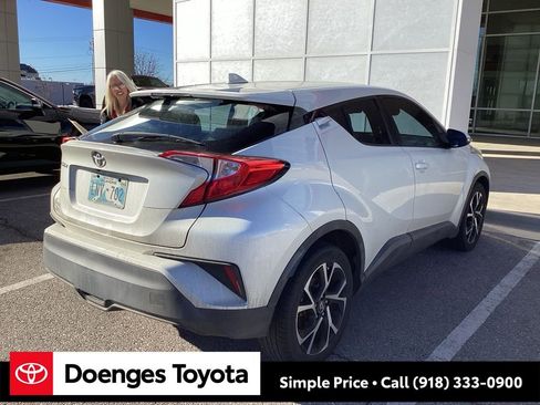 Used 2018 Toyota C-HR XLE image 21