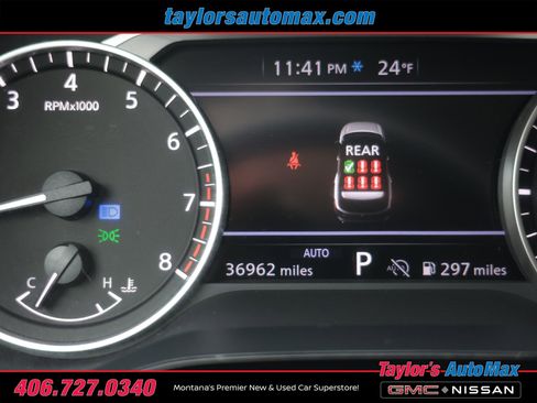 Used 2024 Nissan Pathfinder SV image 8