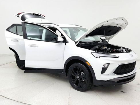 Used 2024 Buick Encore GX Sport Touring AWD/4WD image 12