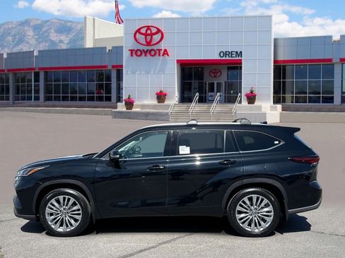 New 2026 Toyota Highlander Platinum AWD/4WD image 5