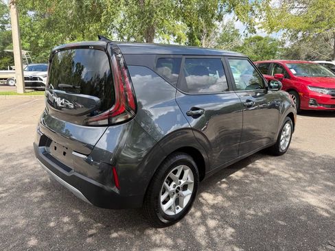 Used 2024 Kia Soul LX w/ Option Group 015 FWD image 6