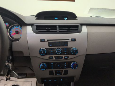 Used 2011 Ford Focus SE image 24