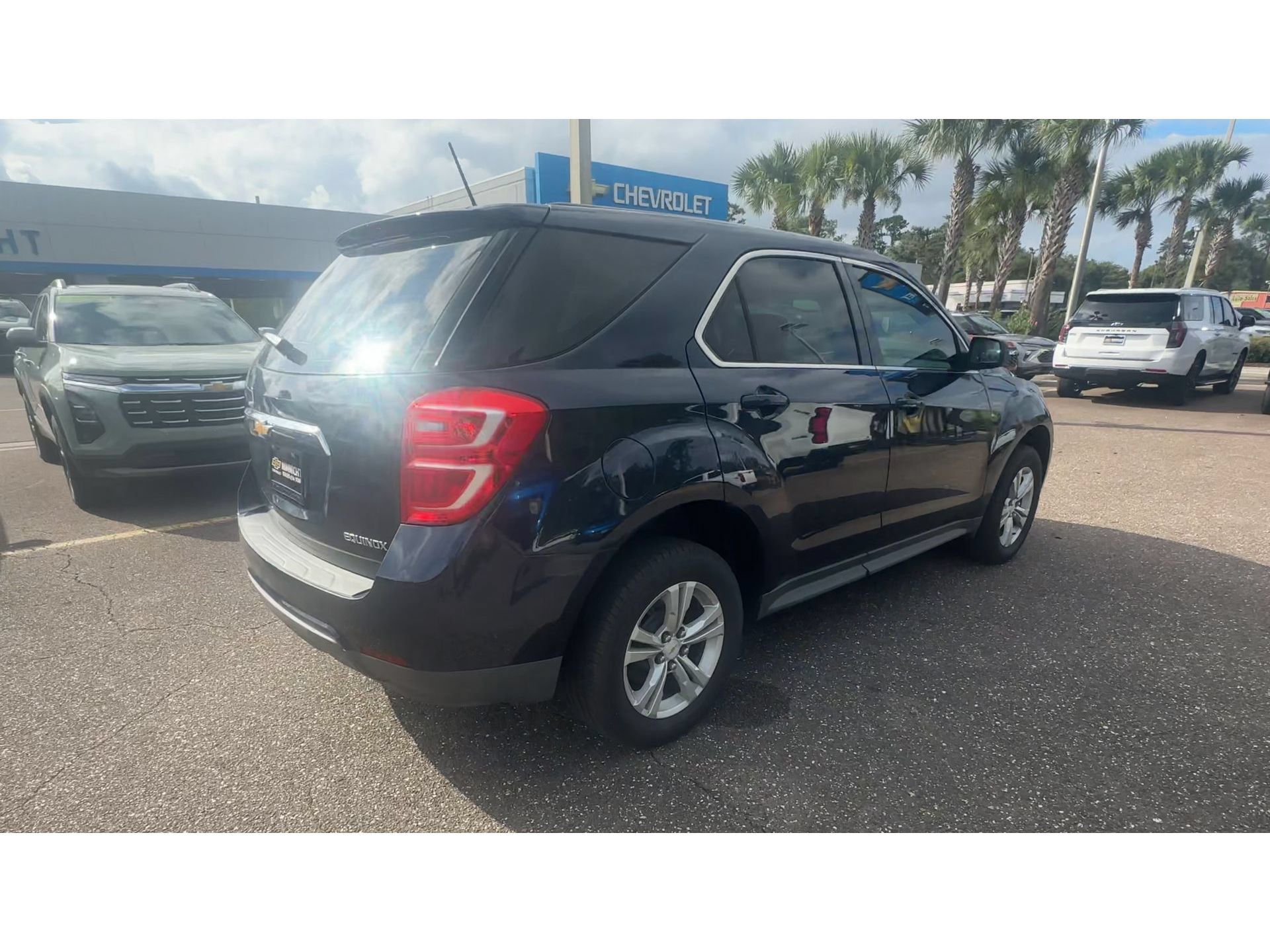Used 2016 Chevrolet Equinox LS FWD image 2