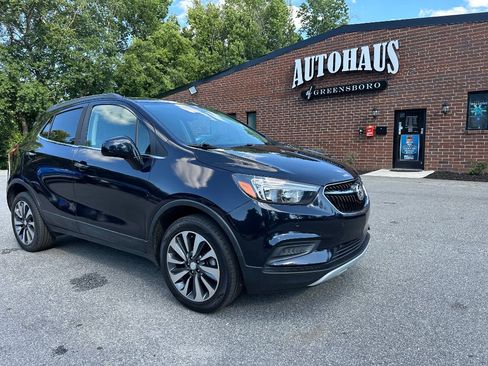 Used 2022 Buick Encore Preferred w/ Safety Package II AWD/4WD image 1