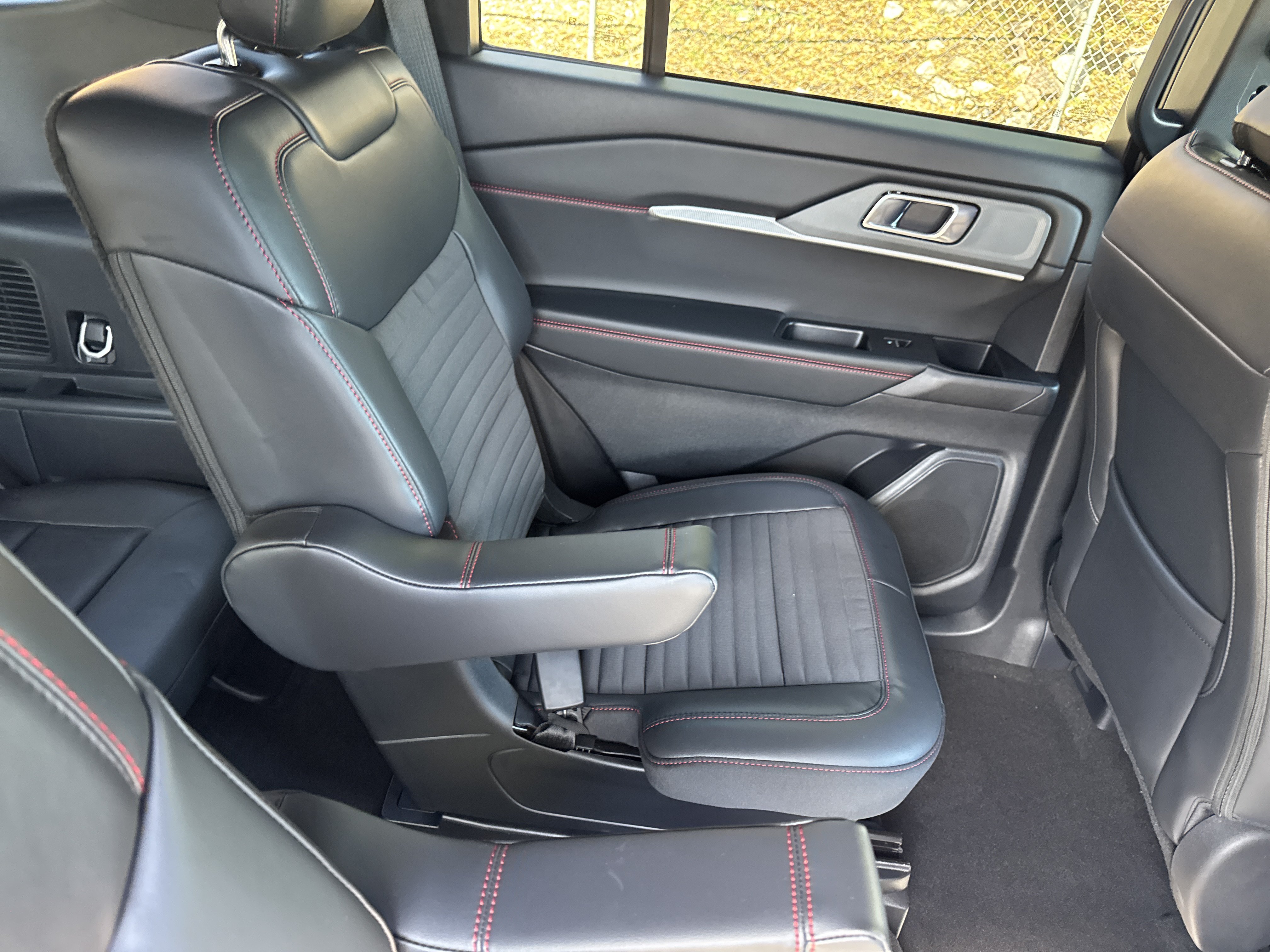 New 2026 Ford Explorer ST-Line AWD/4WD image 11