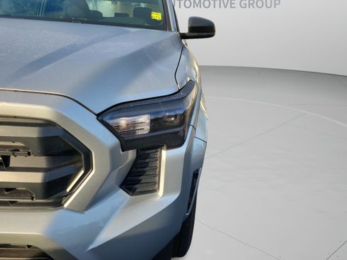 Used 2025 Toyota Tacoma SR RWD image 13