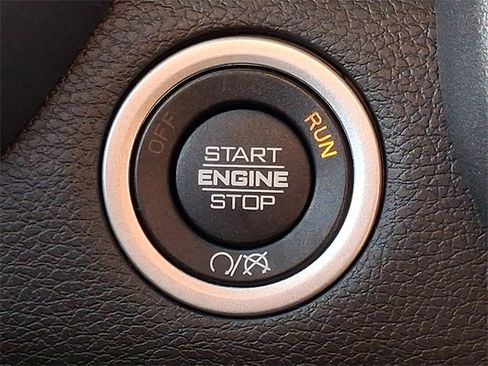 Used 2024 RAM 2500 Tradesman w/ Chrome Appearance Group image 22