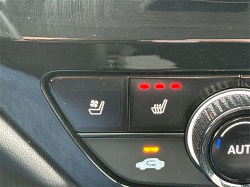 Certified 2025 Honda Accord Touring image 30