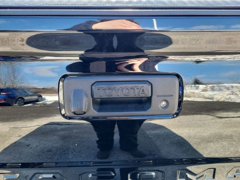 Used 2022 Toyota Tacoma SR image 26