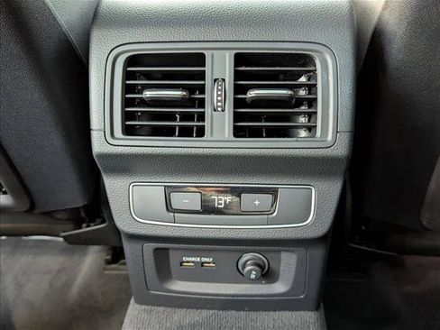 Certified 2025 Audi Q5 2.0T Premium Plus image 17