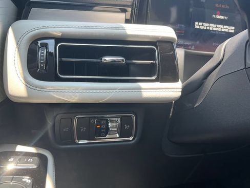 New 2026 Lincoln Aviator Reserve AWD/4WD image 34
