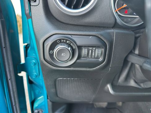 Used 2020 Jeep Wrangler Unlimited Sahara w/ Advanced Safety Group image 27