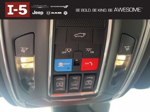 New 2025 Jeep Grand Cherokee L Limited w/ Luxury Tech Group II image 24