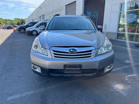 Used 2011 Subaru Outback 2.5i Premium w/ Protection Pkg 1A AWD/4WD image 3