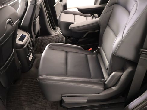 New 2025 Lincoln Navigator Reserve w/ Jet Appearance Package AWD/4WD image 13