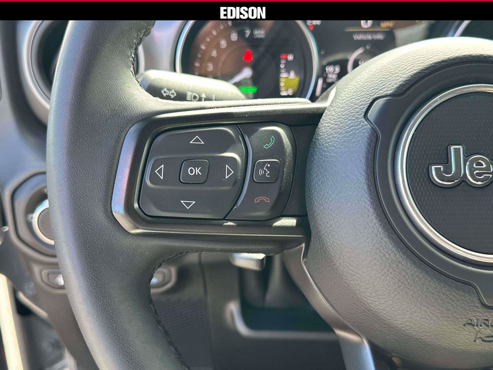 Used 2023 Jeep Wrangler Unlimited AWD/4WD image 19