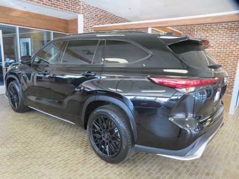 Used 2021 Toyota Highlander XSE image 81