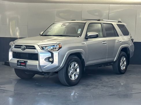 Used 2022 Toyota 4Runner SR5 w/ Wilderness Package (TMS) RWD image 7