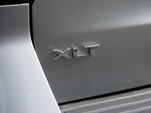 Used 2024 Ford Expedition XLT AWD/4WD image 11