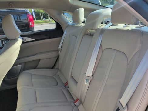 Used 2020 Lincoln MKZ Reserve w/ Luxury Package FWD image 12