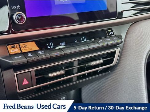Used 2025 Toyota Camry SE AWD/4WD image 20