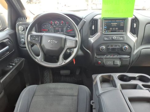 Used 2019 Chevrolet Silverado 1500 Custom Trail Boss w/ Custom Convenience Package AWD/4WD image 9