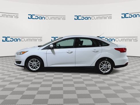 Used 2016 Ford Focus SE w/ Reverse Sensing Package FWD image 5