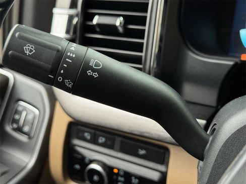 Used 2023 Ford F350 Lariat w/ Chrome Package image 22