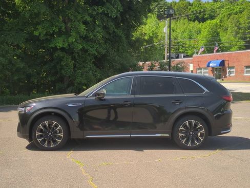 Certified 2025 MAZDA CX-90 Plug-In Hybrid w/ Premium Plus AWD/4WD image 7