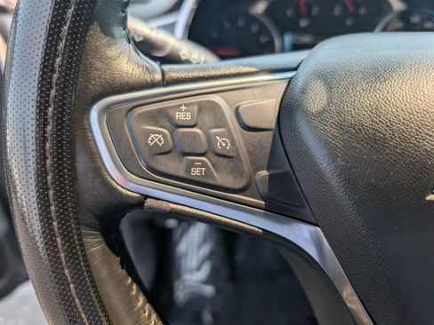 Used 2017 Chevrolet Malibu LT w/ Leather Package FWD image 15