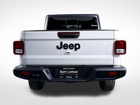Used 2022 Jeep Gladiator Willys image 6