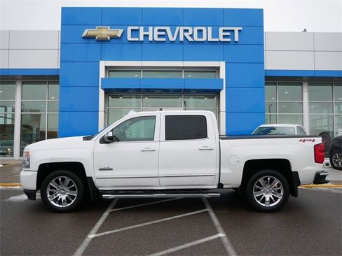Used 2018 Chevrolet Silverado 1500 High Country image 4