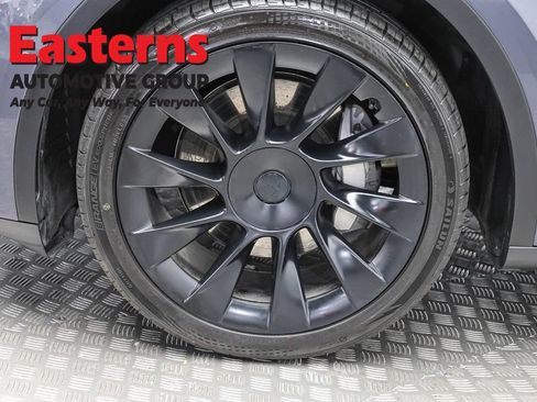 Used 2021 Tesla Model Y Long Range AWD/4WD image 26