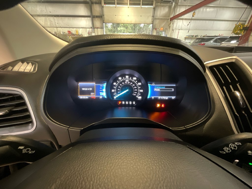 Used 2024 Ford Edge SEL AWD/4WD image 16