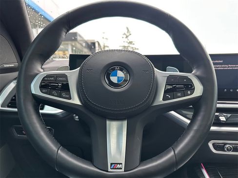 Used 2025 BMW X7 xDrive40i w/ Executive Package image 23
