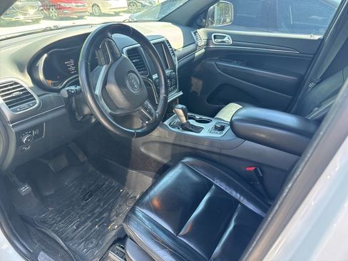 Used 2018 Jeep Grand Cherokee Limited w/ Trailer Tow Group IV AWD/4WD image 4