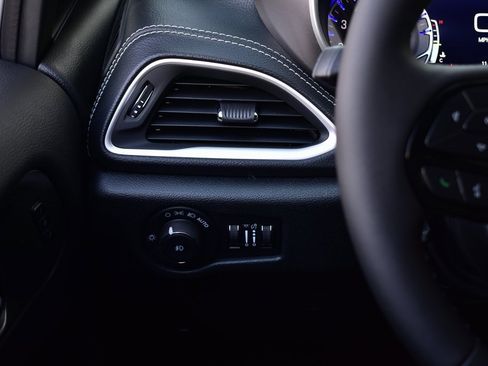 New 2026 Chrysler Pacifica Select image 39