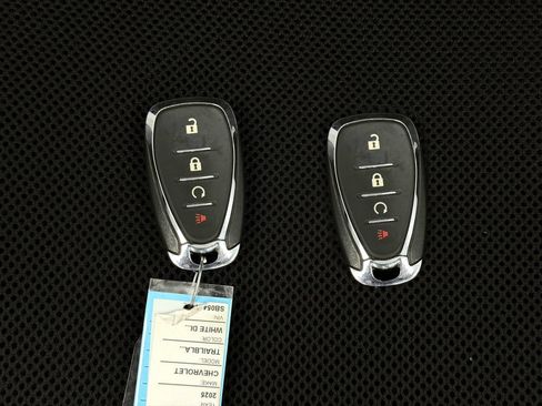 Used 2025 Chevrolet TrailBlazer LT w/ Driver Confidence Package AWD/4WD image 9