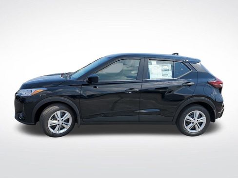 New 2025 Nissan Kicks Play S image 11