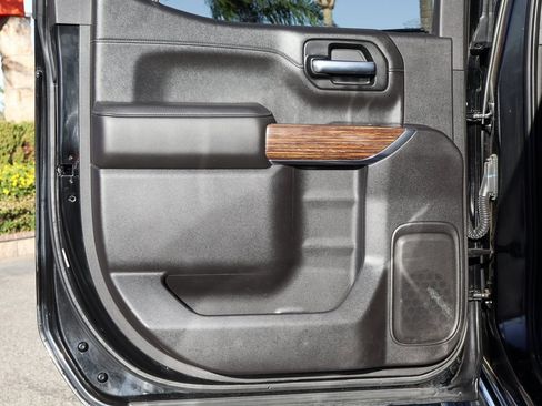 Used 2021 Chevrolet Silverado 1500 High Country w/ Technology Package image 38