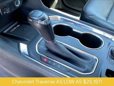 Used 2020 Chevrolet Traverse Premier FWD image 15