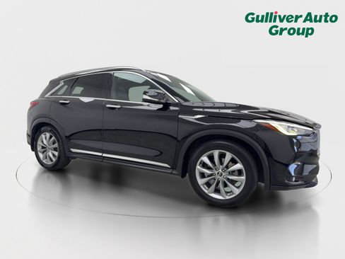 Used 2019 INFINITI QX50 Luxe w/ Navigation Package FWD image 12